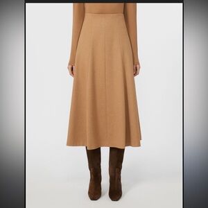 Banana Republic Factory Skirt - camel/tan sweater knit pull on A-Line modest